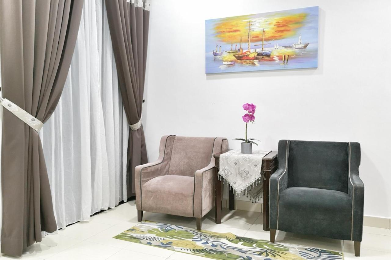 Teratak Persona Homestay. 4 Rooms Double Storey Terrace In Kuantan City. Esterno foto